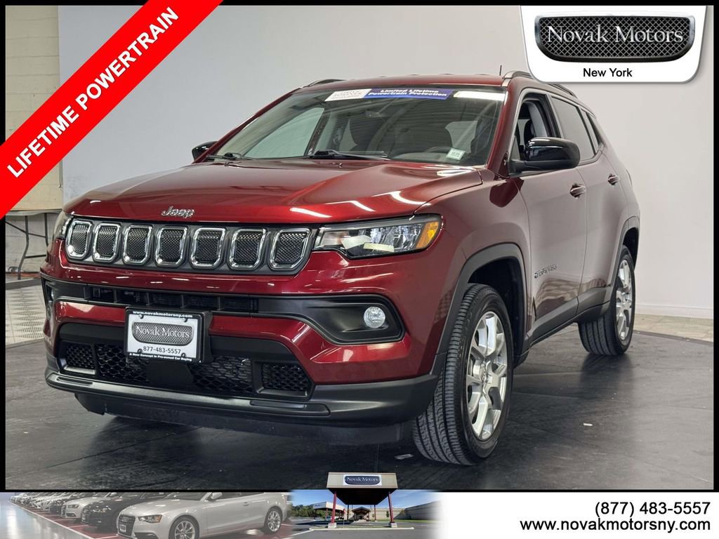 Used 2022 Jeep Compass Latitude image 4