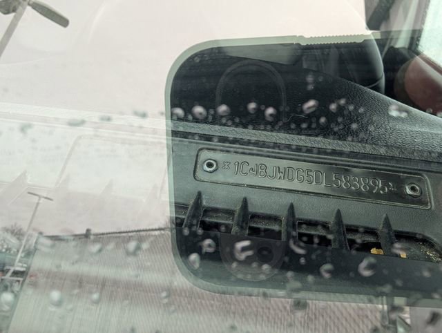 Used 2013 Jeep Wrangler Unlimited Sport image 33