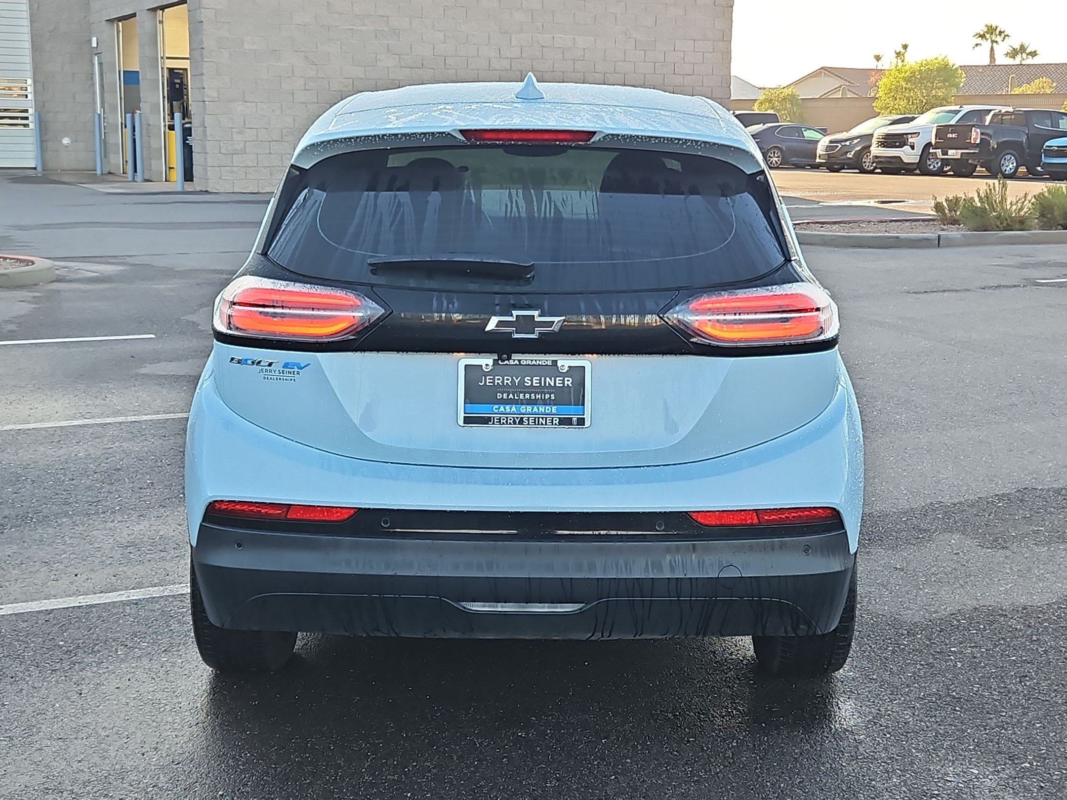 Certified 2023 Chevrolet Bolt LT w/ Infotainment Package FWD image 4