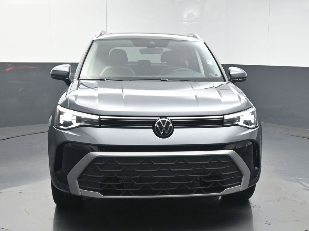 New 2025 Volkswagen Taos SE image 3