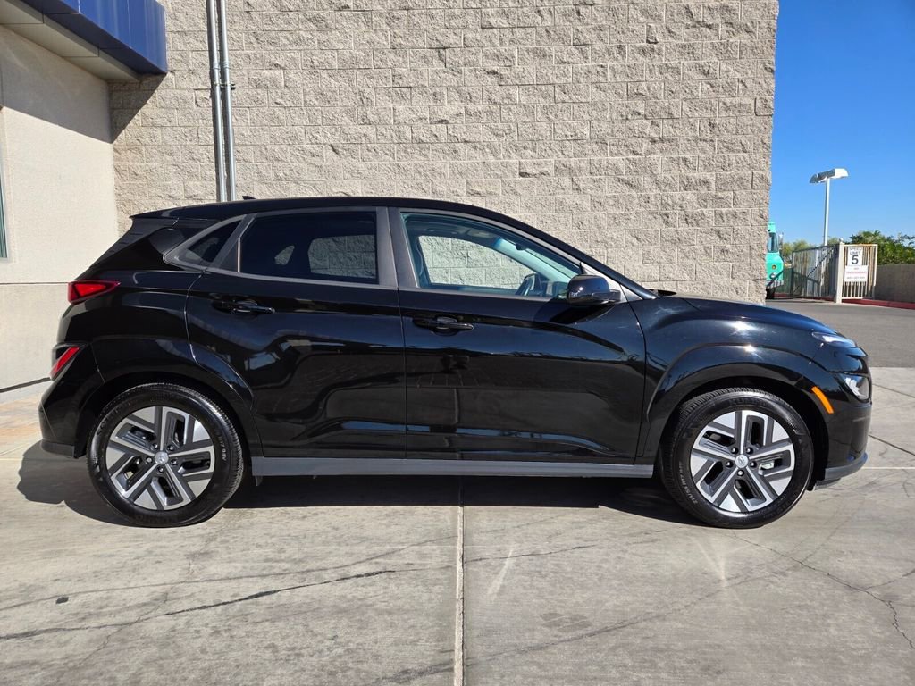 Used 2022 Hyundai Kona Limited image 5