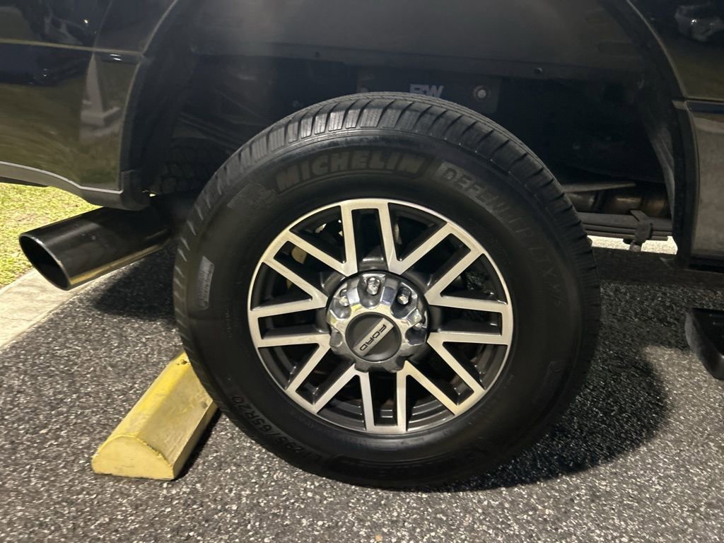 Used 2017 Ford F350 Lariat w/ Lariat Value Package image 33