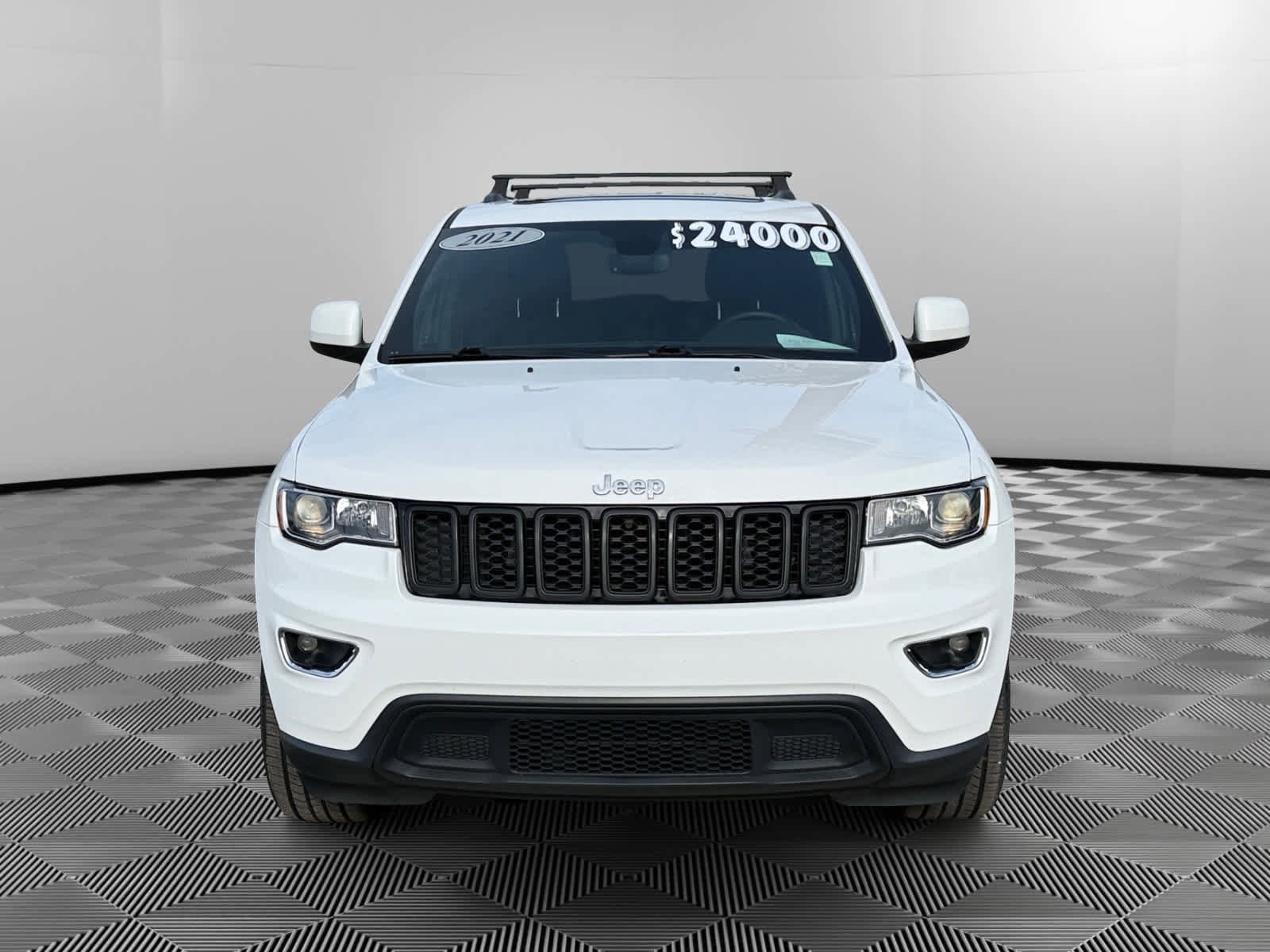 Used 2021 Jeep Grand Cherokee Laredo image 8