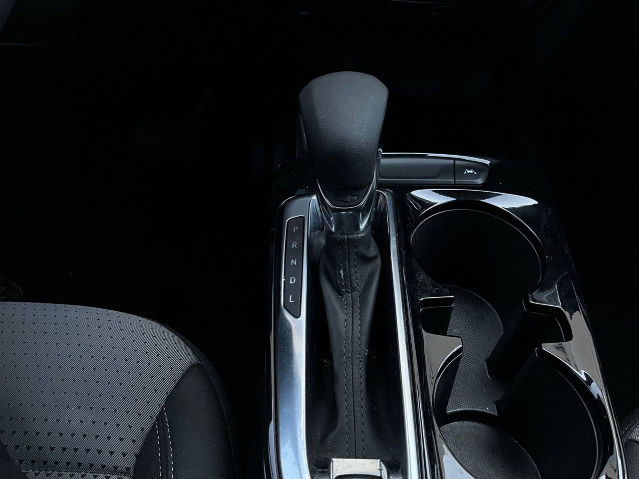 Used 2025 Chevrolet Trax LT FWD image 22