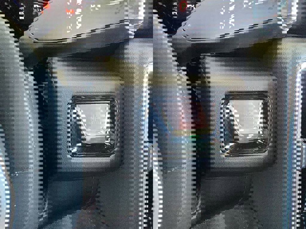 Certified 2025 GMC Yukon Denali image 17