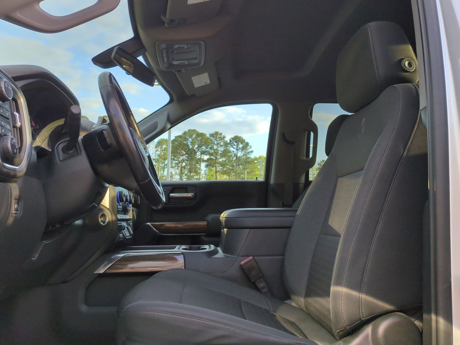 Used 2021 Chevrolet Silverado 1500 LT Trail Boss w/ Bed Protection Package image 16