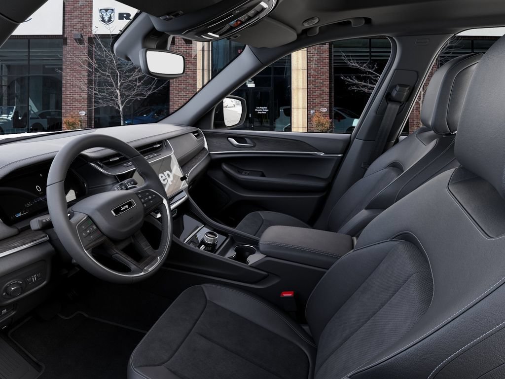 New 2026 Jeep Grand Cherokee Altitude RWD image 22