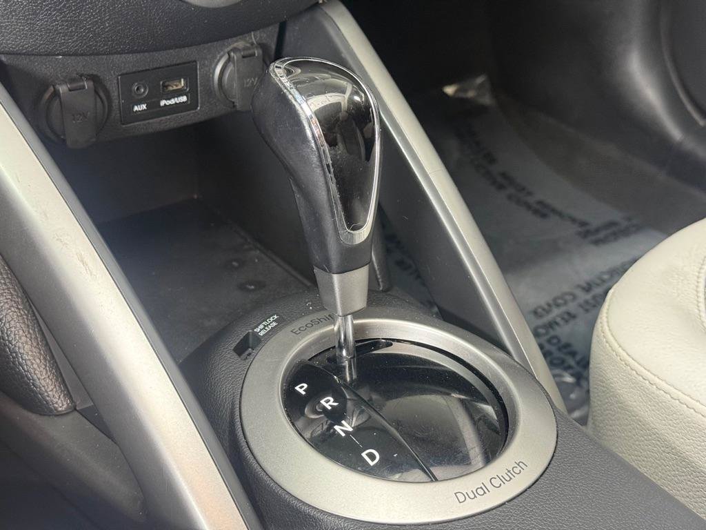 Used 2012 Hyundai Veloster w/ Style Pkg FWD image 24