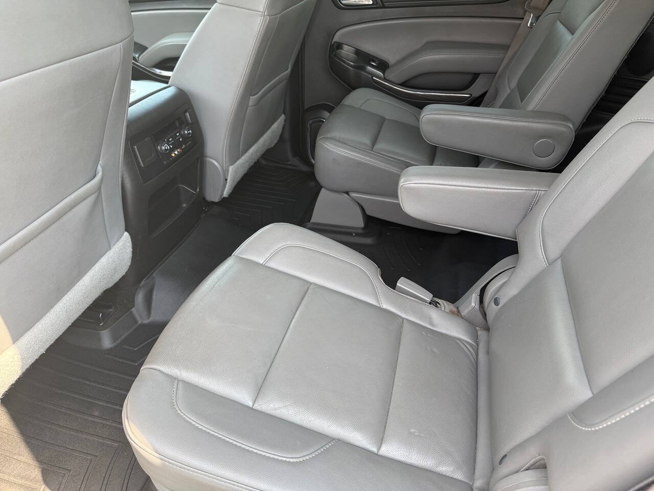 Used 2016 Chevrolet Tahoe LT RWD image 12