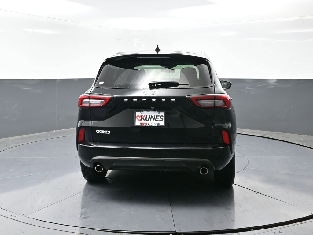 Used 2024 Ford Escape ST-Line image 13