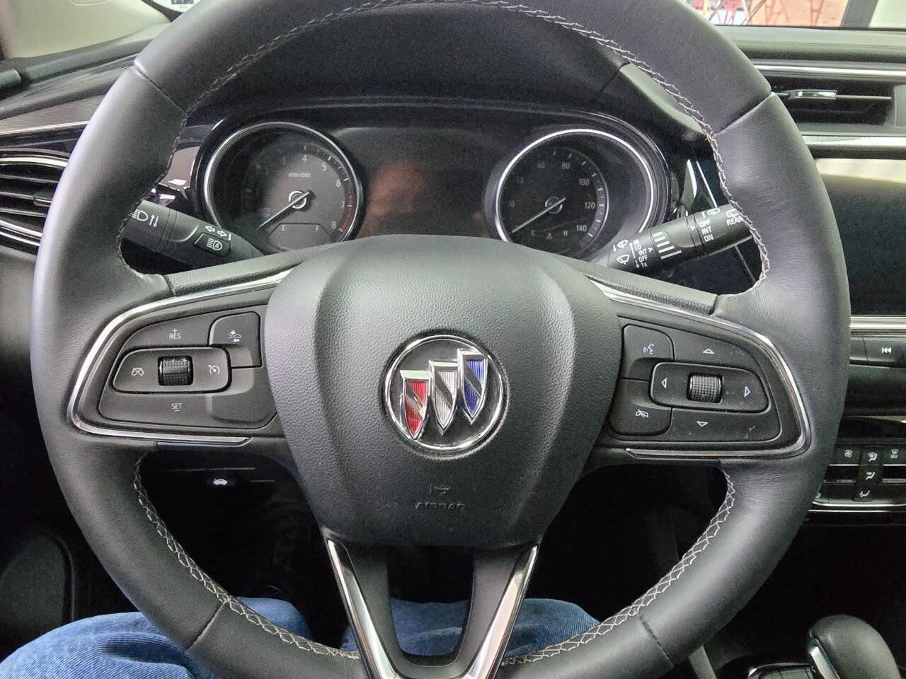 Used 2023 Buick Encore GX Select w/ Safety Package II image 28