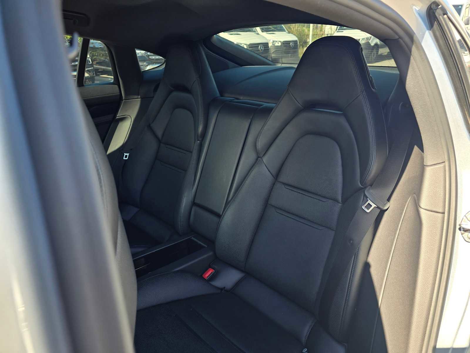 Used 2018 Porsche Panamera RWD image 19