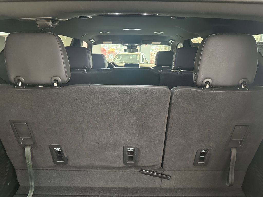 Used 2023 GMC Yukon SLT image 12