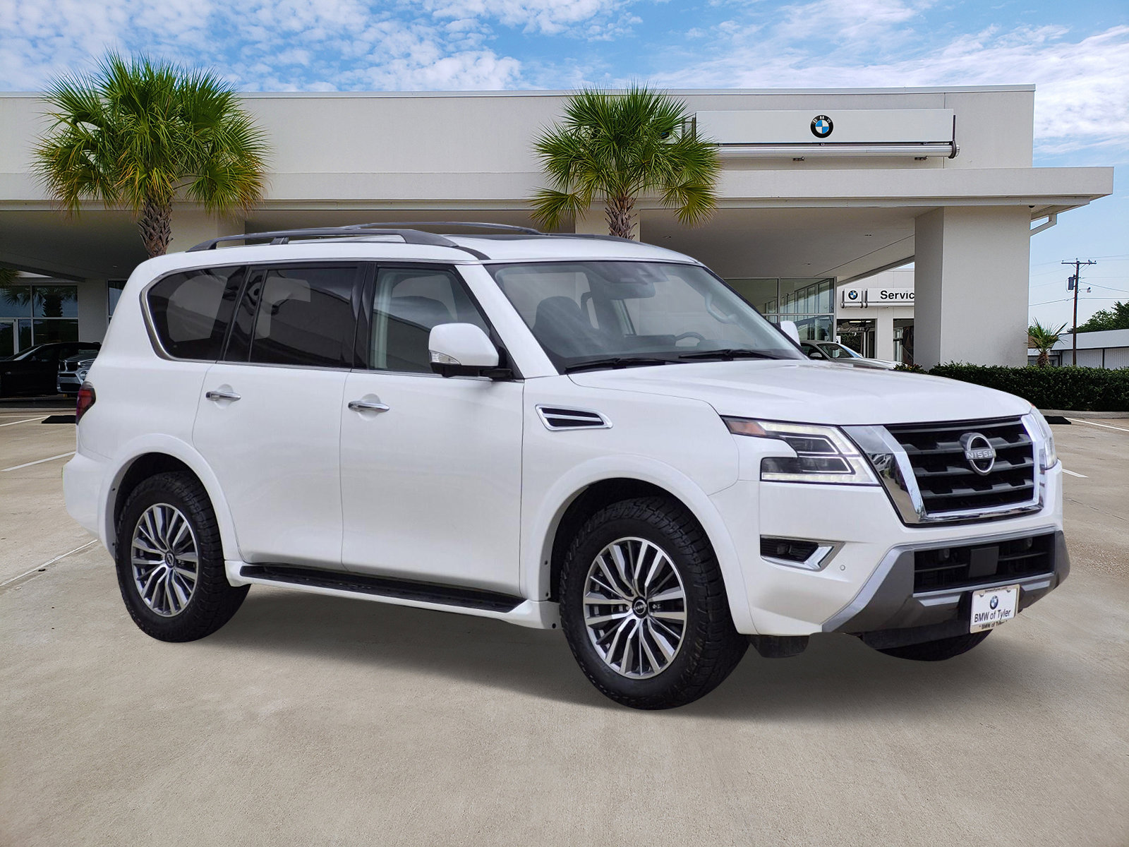 Used 2023 Nissan Armada SL w/ Cargo Package AWD/4WD image 3