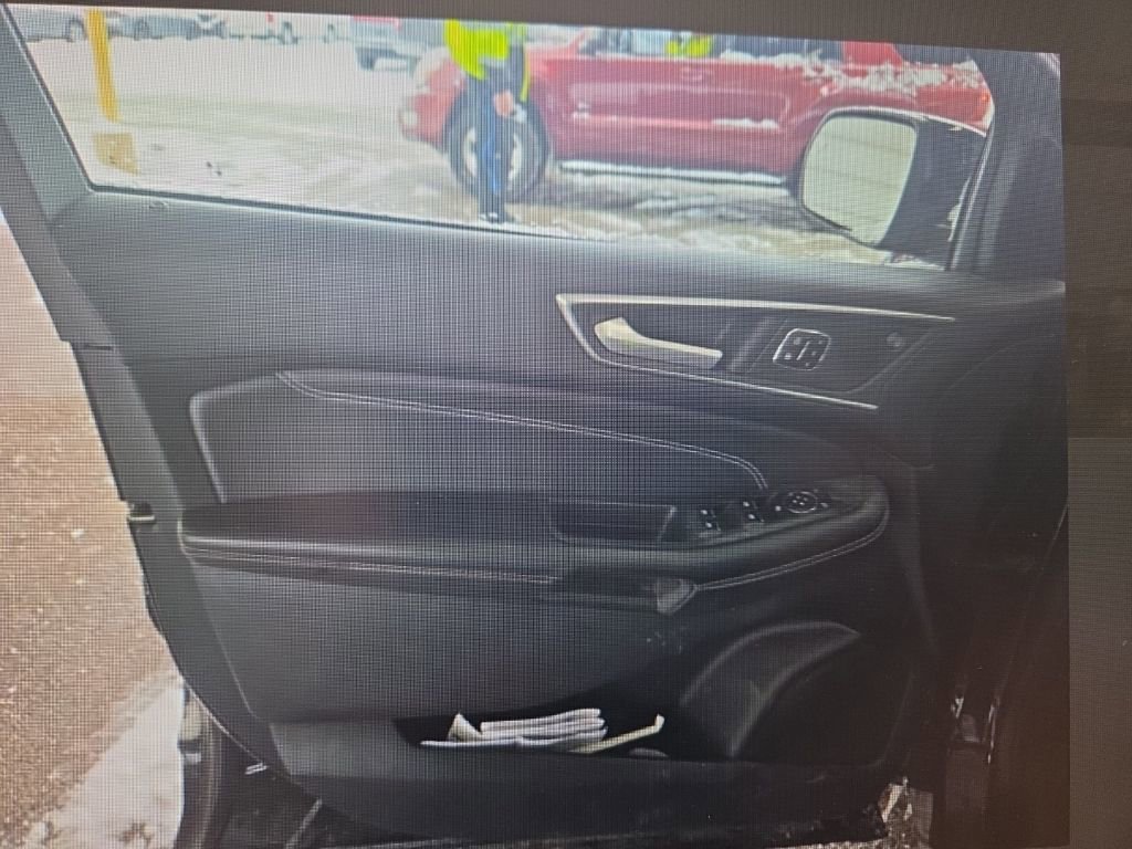 Used 2023 Ford Edge Titanium image 13