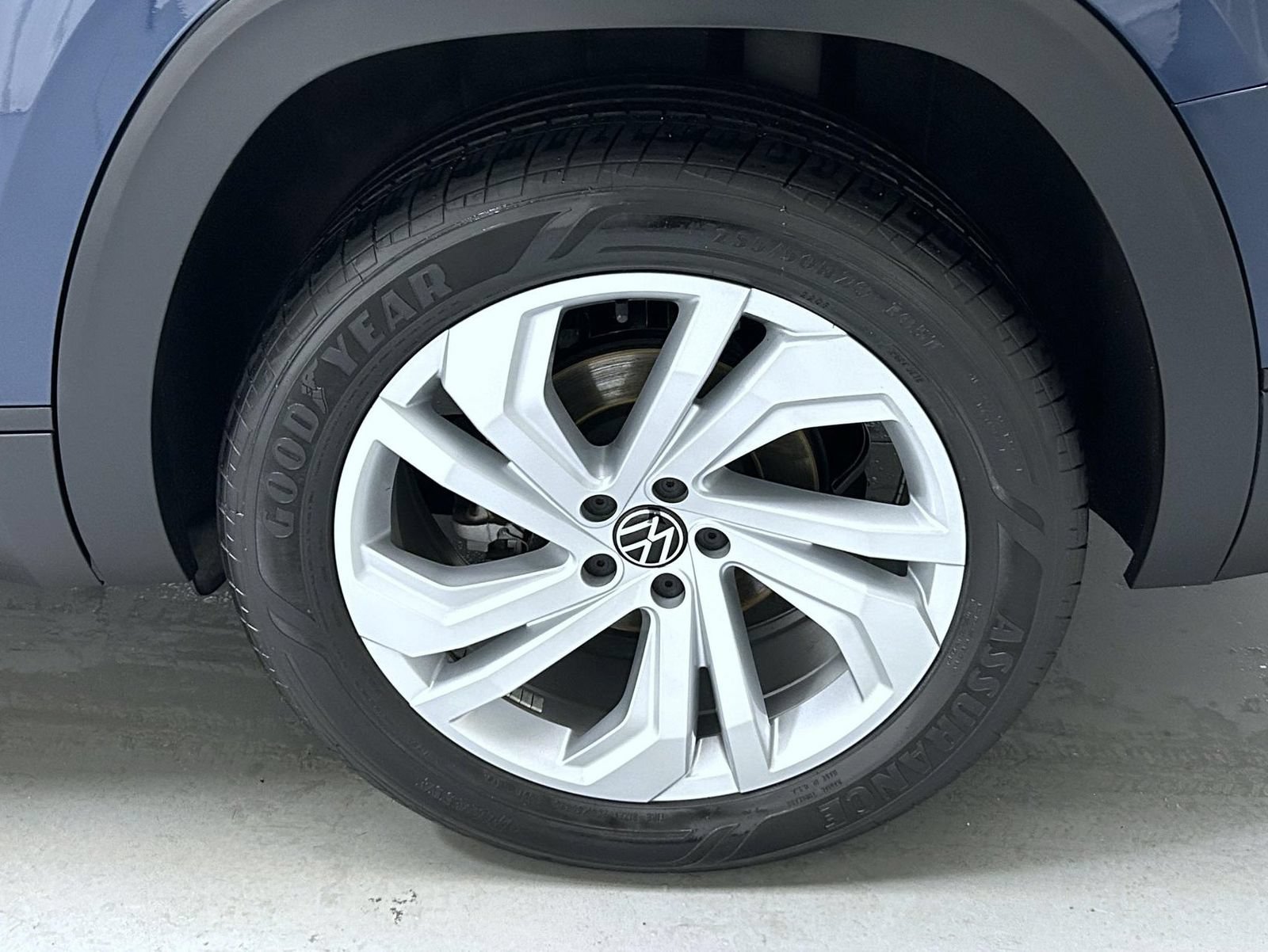 Used 2023 Volkswagen Atlas SE AWD/4WD image 23