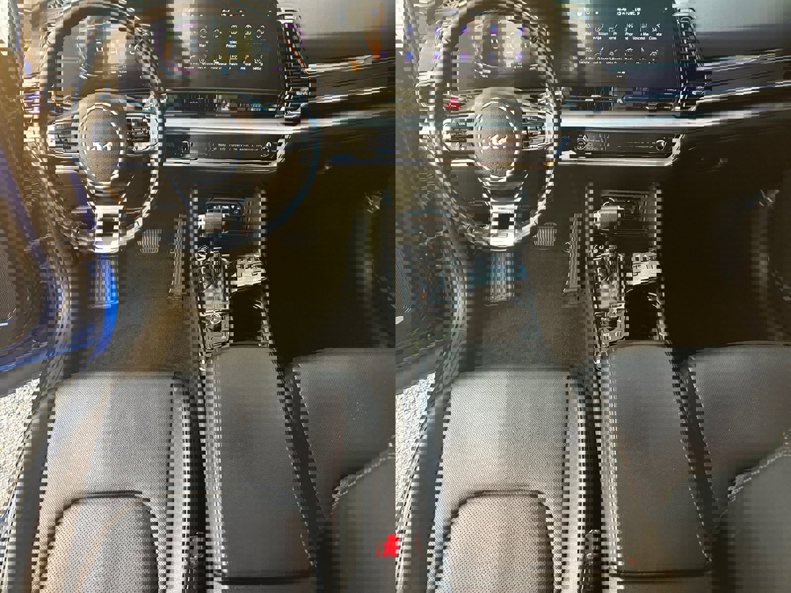 Used 2023 Kia Sportage EX image 15