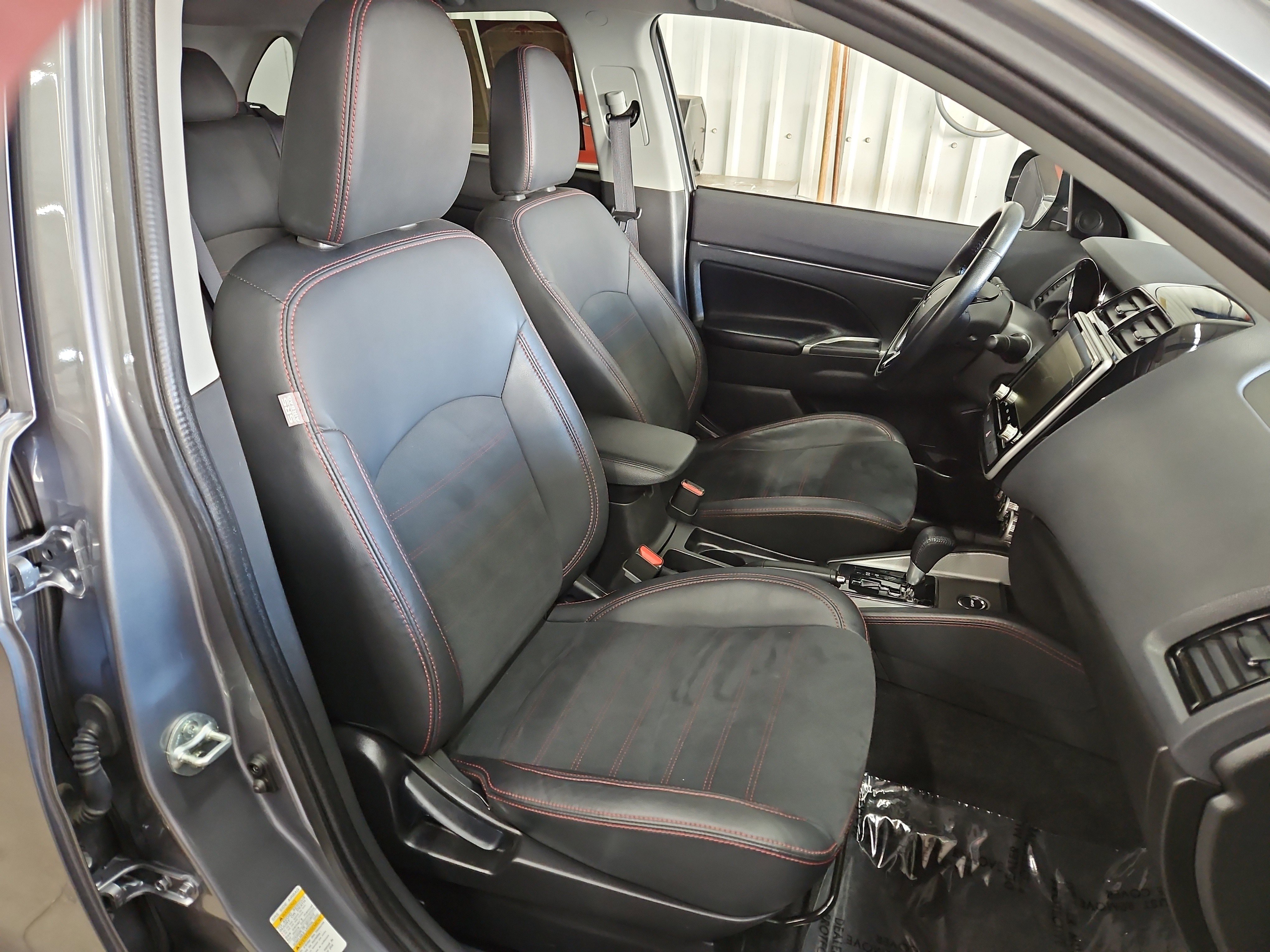 Used 2022 Mitsubishi Outlander Sport SE image 9