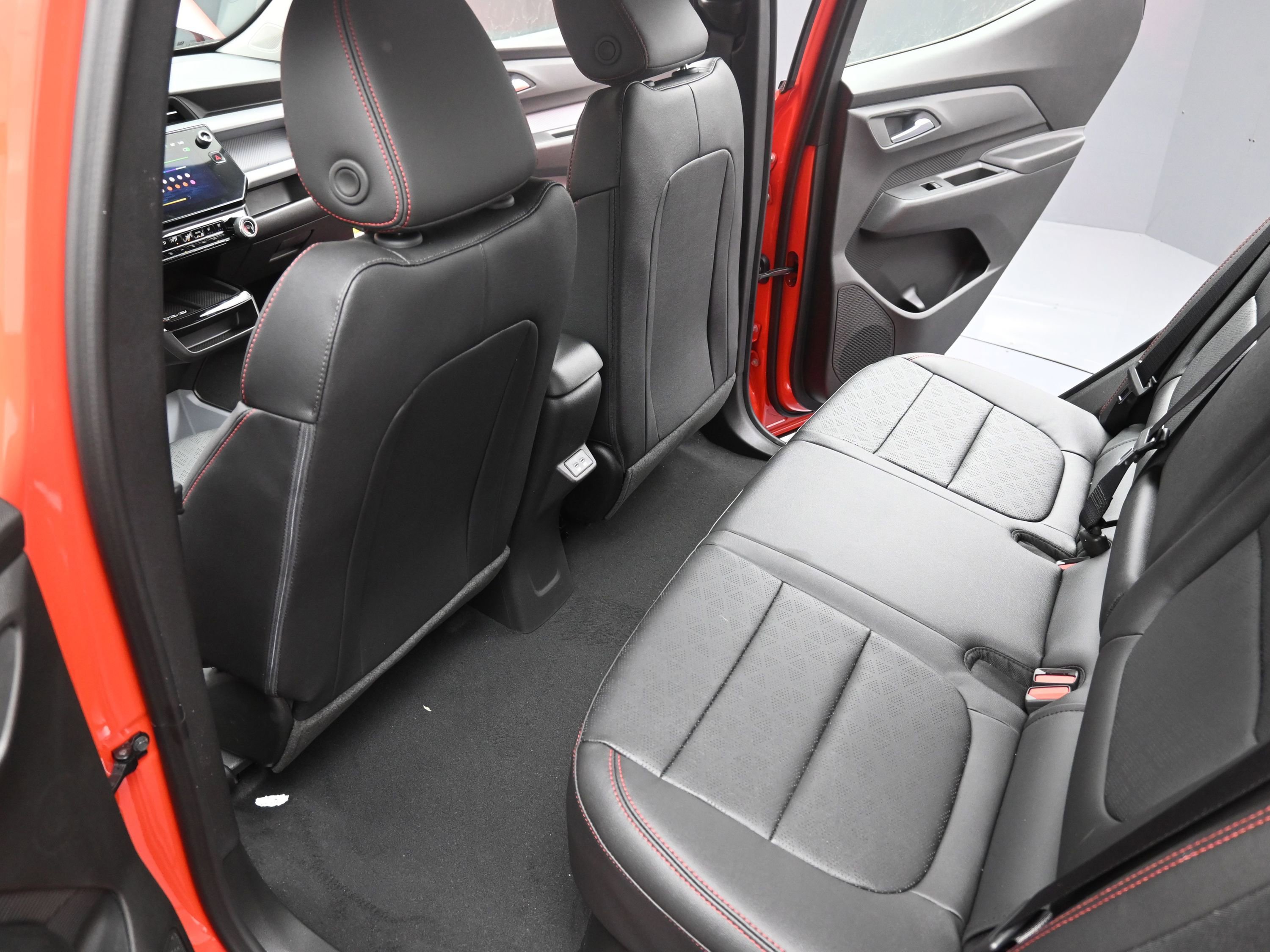 New 2027 Chevrolet Bolt RS w/ Technology Package image 31