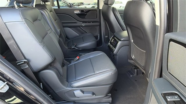 New 2026 Lincoln Aviator Premiere image 12