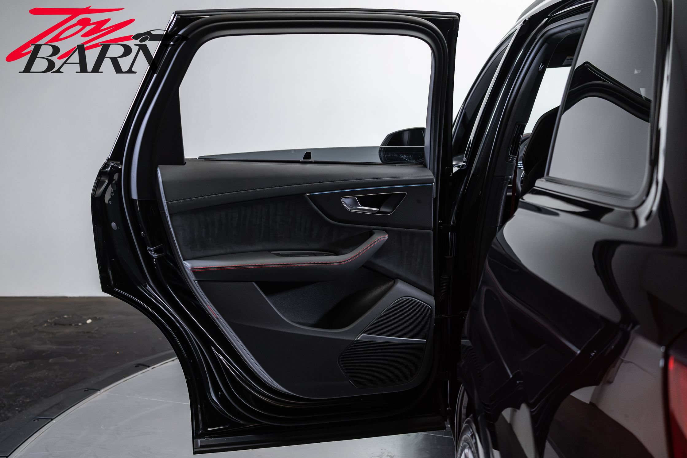 Used 2025 Audi SQ7 Prestige AWD/4WD image 43