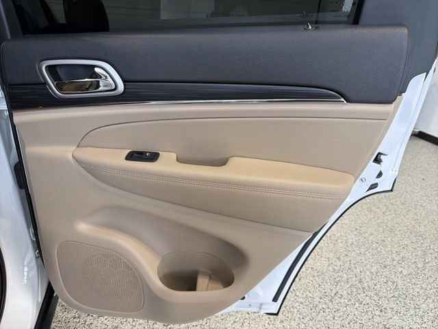 Used 2019 Jeep Grand Cherokee Limited w/ Luxury Group II image 23