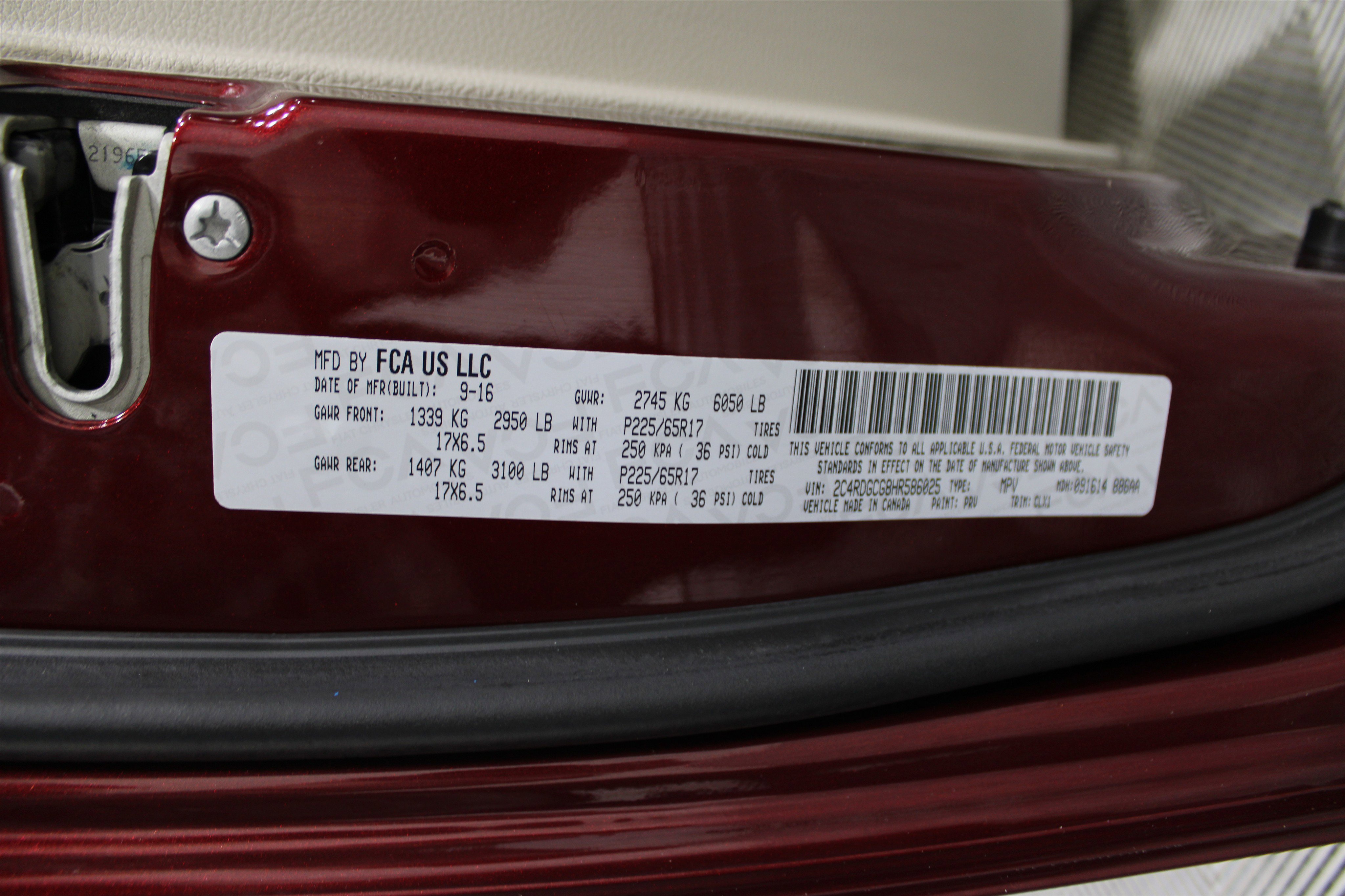 Used 2017 Dodge Grand Caravan SXT image 35