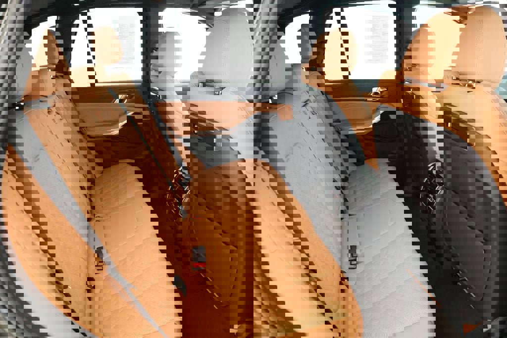 Used 2024 BMW X5 xDrive50e w/ M Sport Package image 22