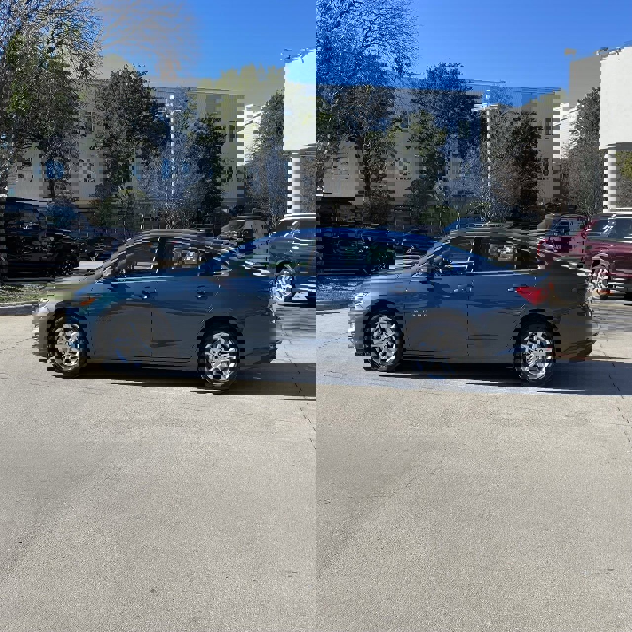 Used 2024 Chevrolet Malibu LS image 3