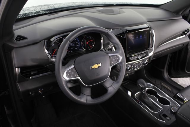 Used 2023 Chevrolet Traverse Premier image 11