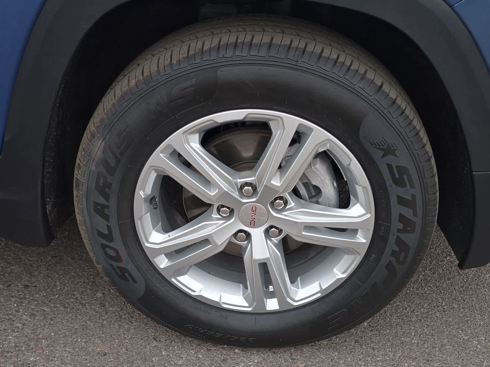 Used 2024 GMC Terrain SLE AWD/4WD image 10