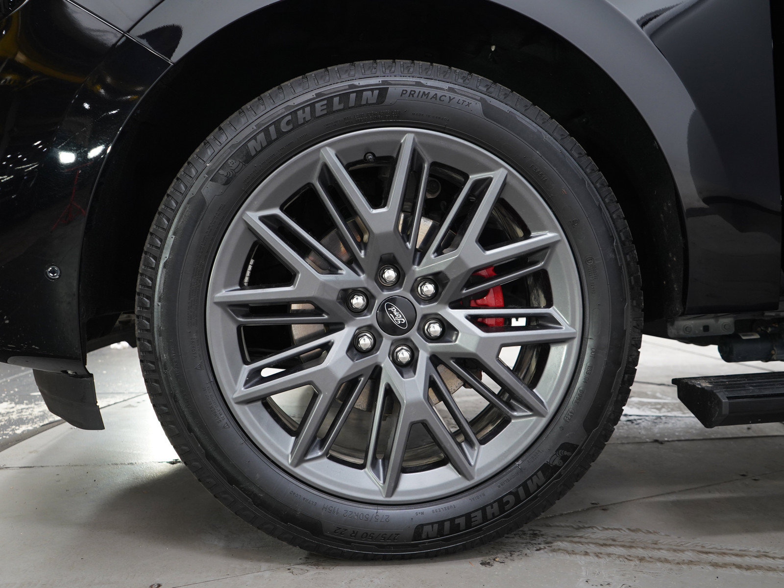 Used 2025 Ford Expedition Platinum w/ Stealth Performance Package AWD/4WD image 36