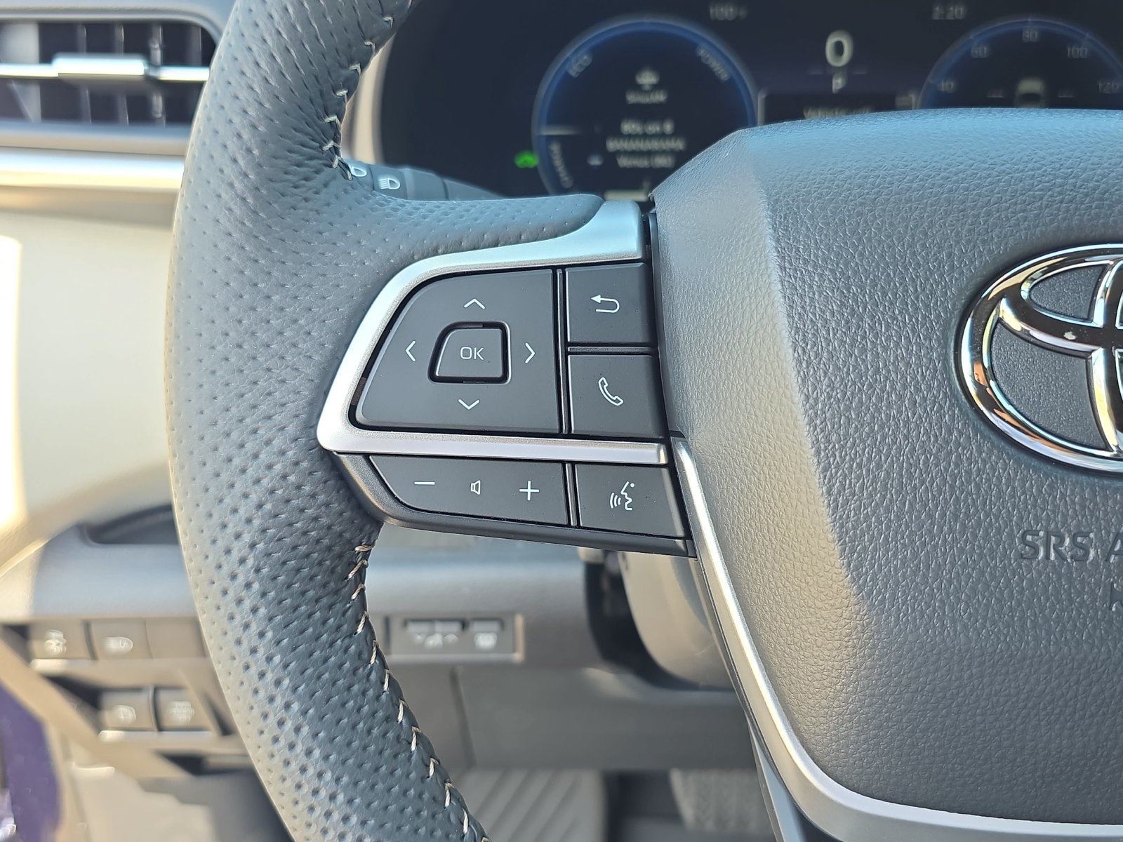 New 2026 Toyota Sienna Limited FWD image 13
