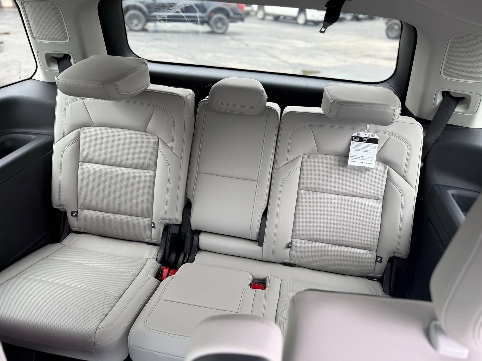 Used 2025 Lincoln Navigator Reserve AWD/4WD image 13