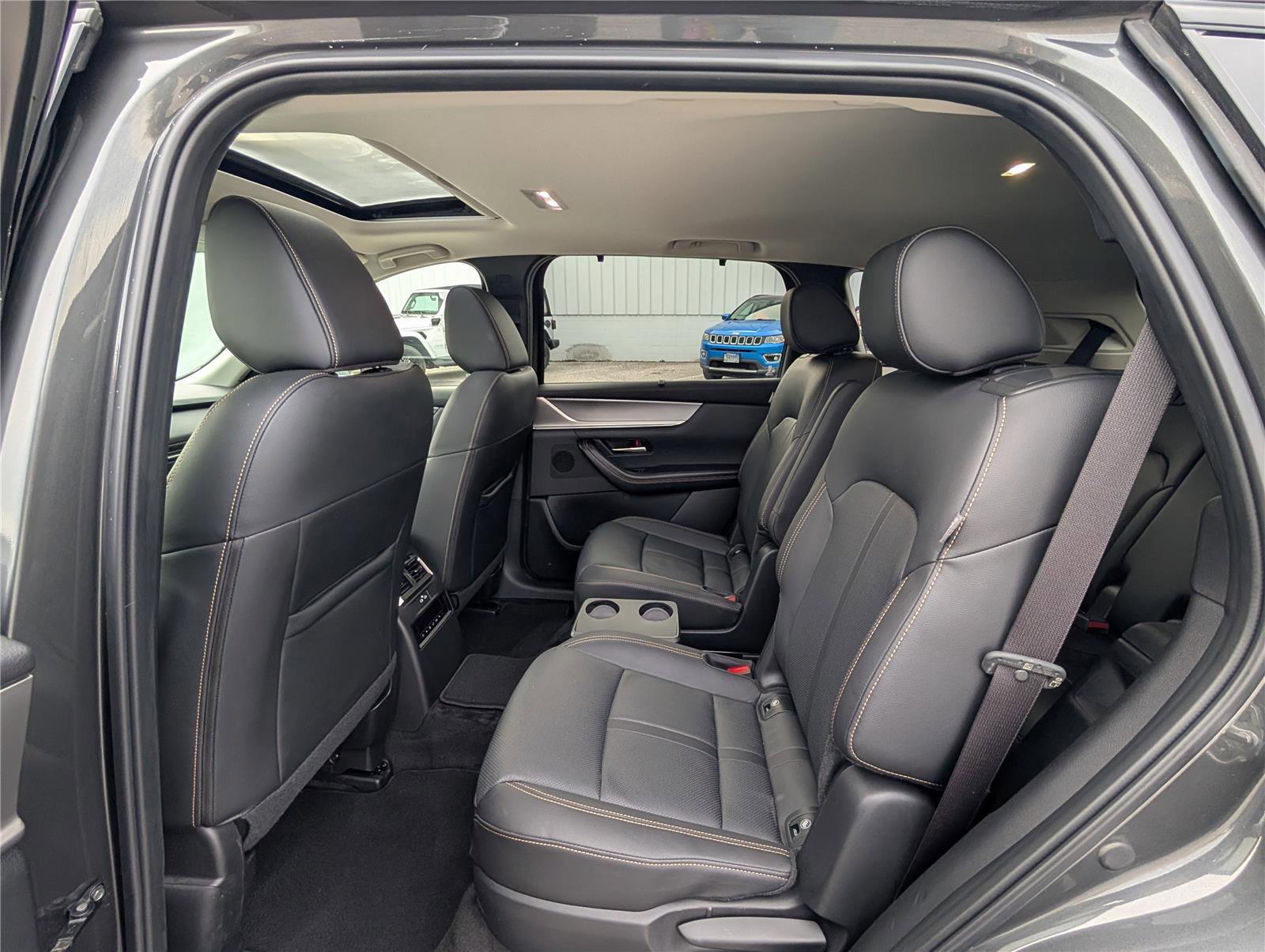 Used 2024 MAZDA CX-90 3.3 Turbo w/ Preferred Plus image 15