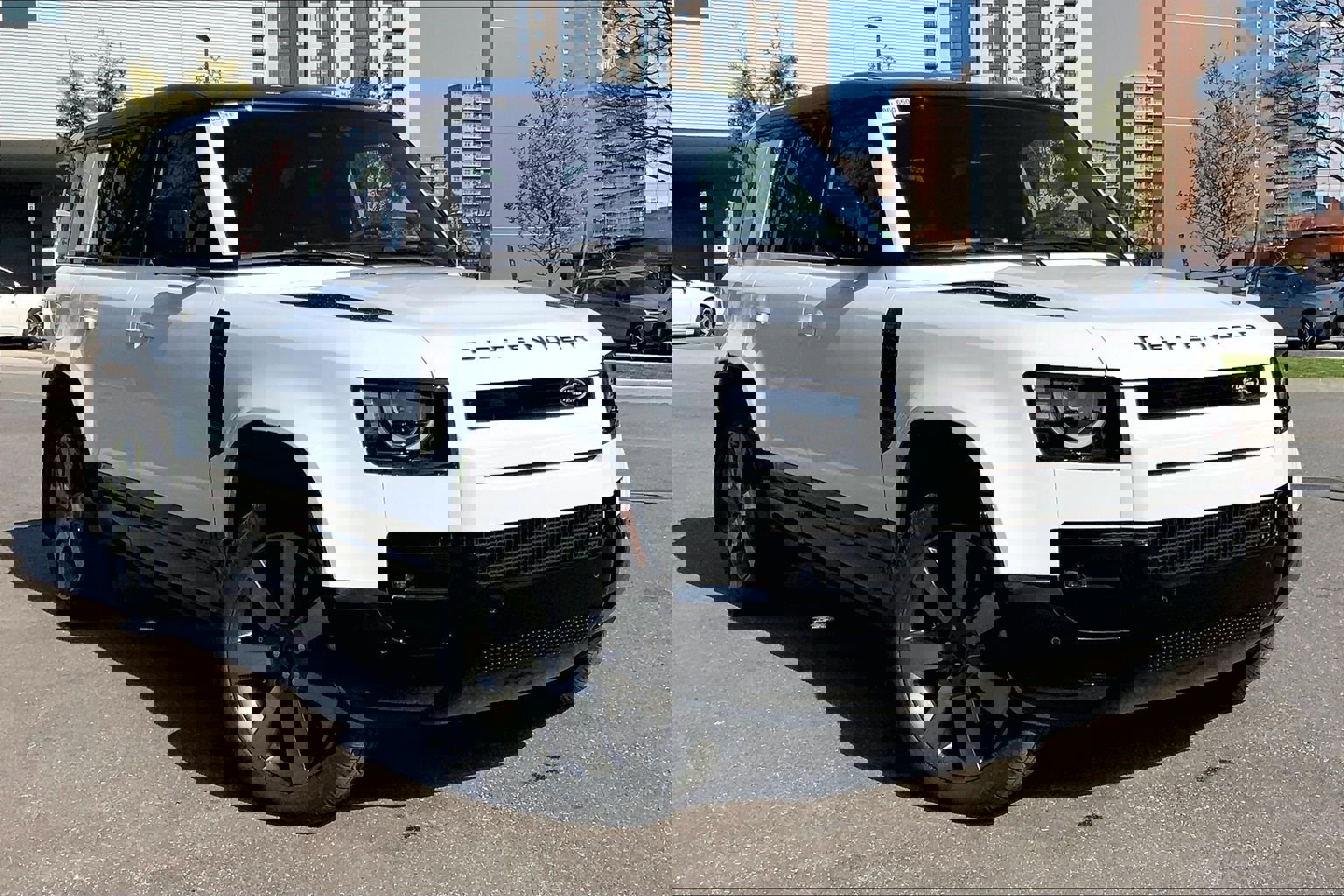 New 2026 Land Rover Defender 110 V8 image 2