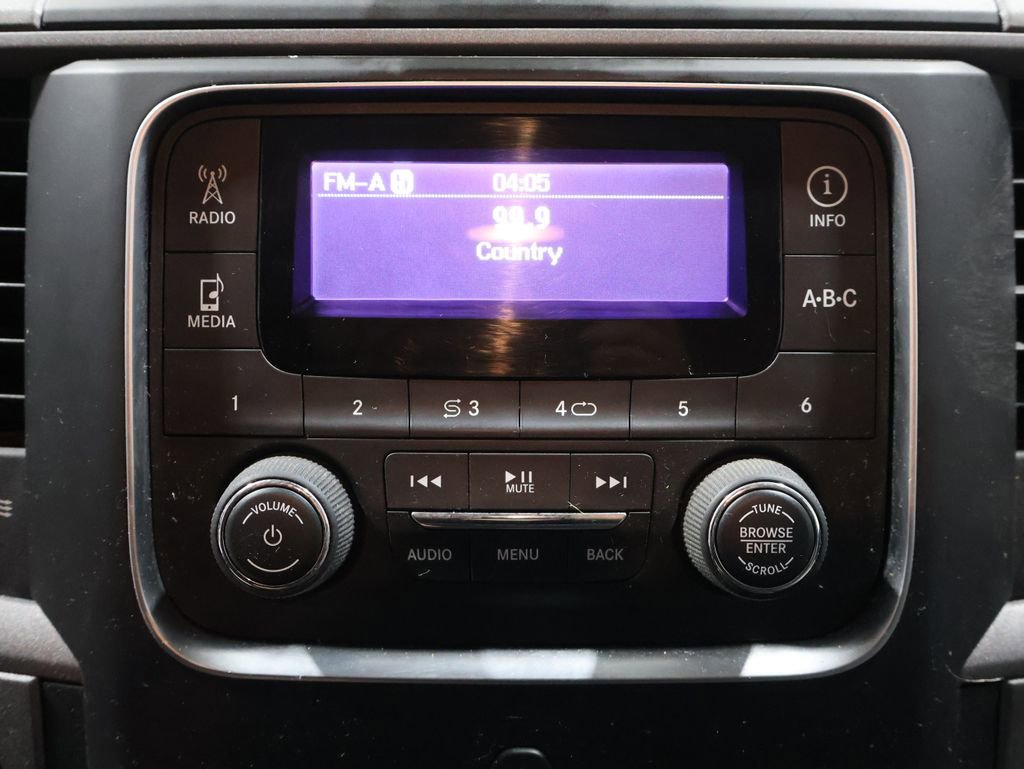 Used 2013 RAM 2500 Tradesman w/ Chrome Appearance Group image 25