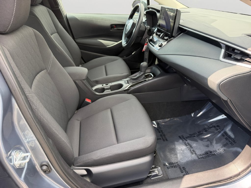 Used 2025 Toyota Corolla LE FWD image 8