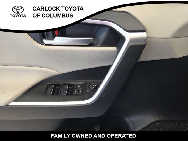 Used 2025 Toyota RAV4 XLE w/ Convenience Package AWD/4WD image 11