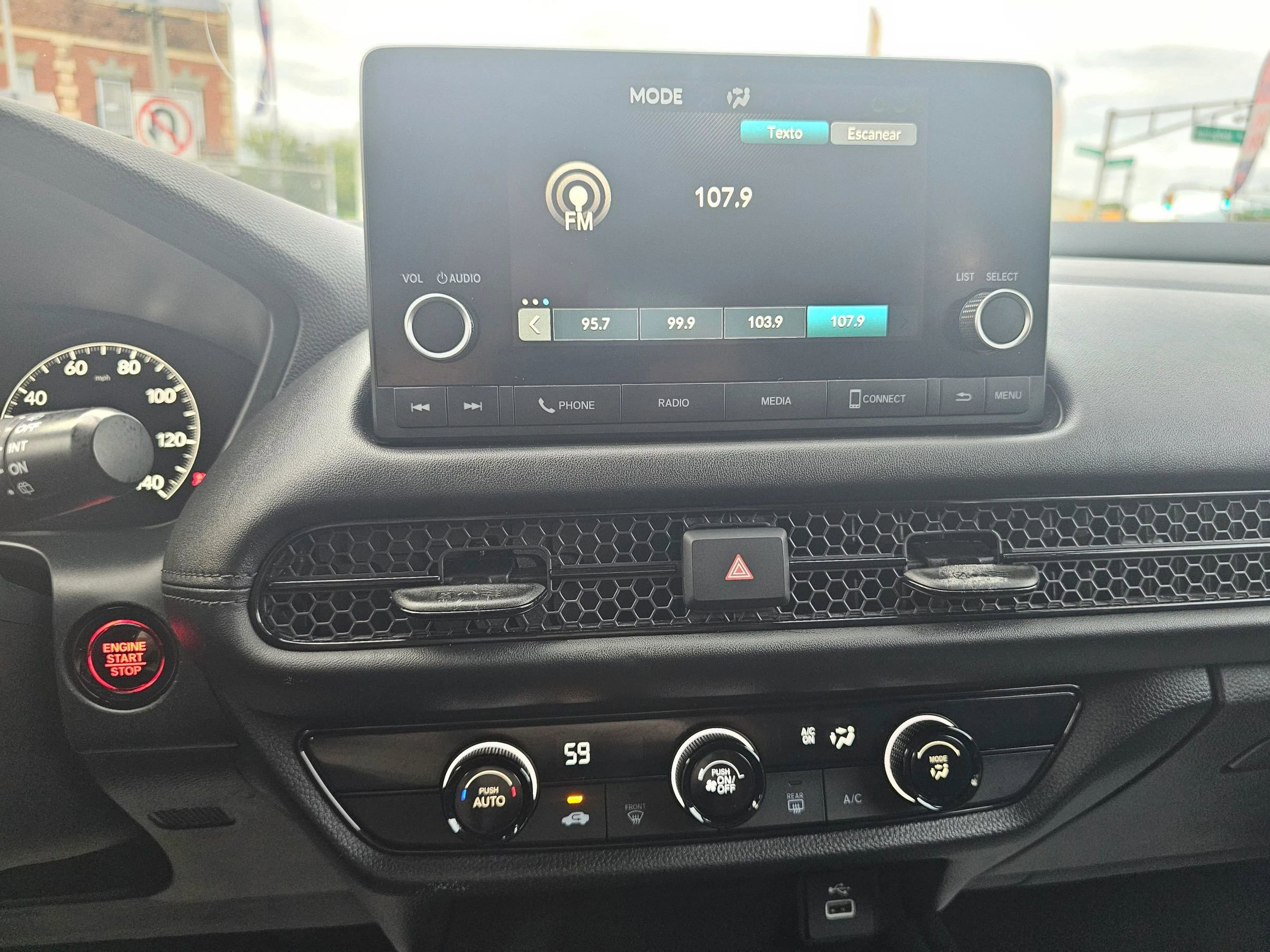 Used 2023 Honda HR-V LX image 24