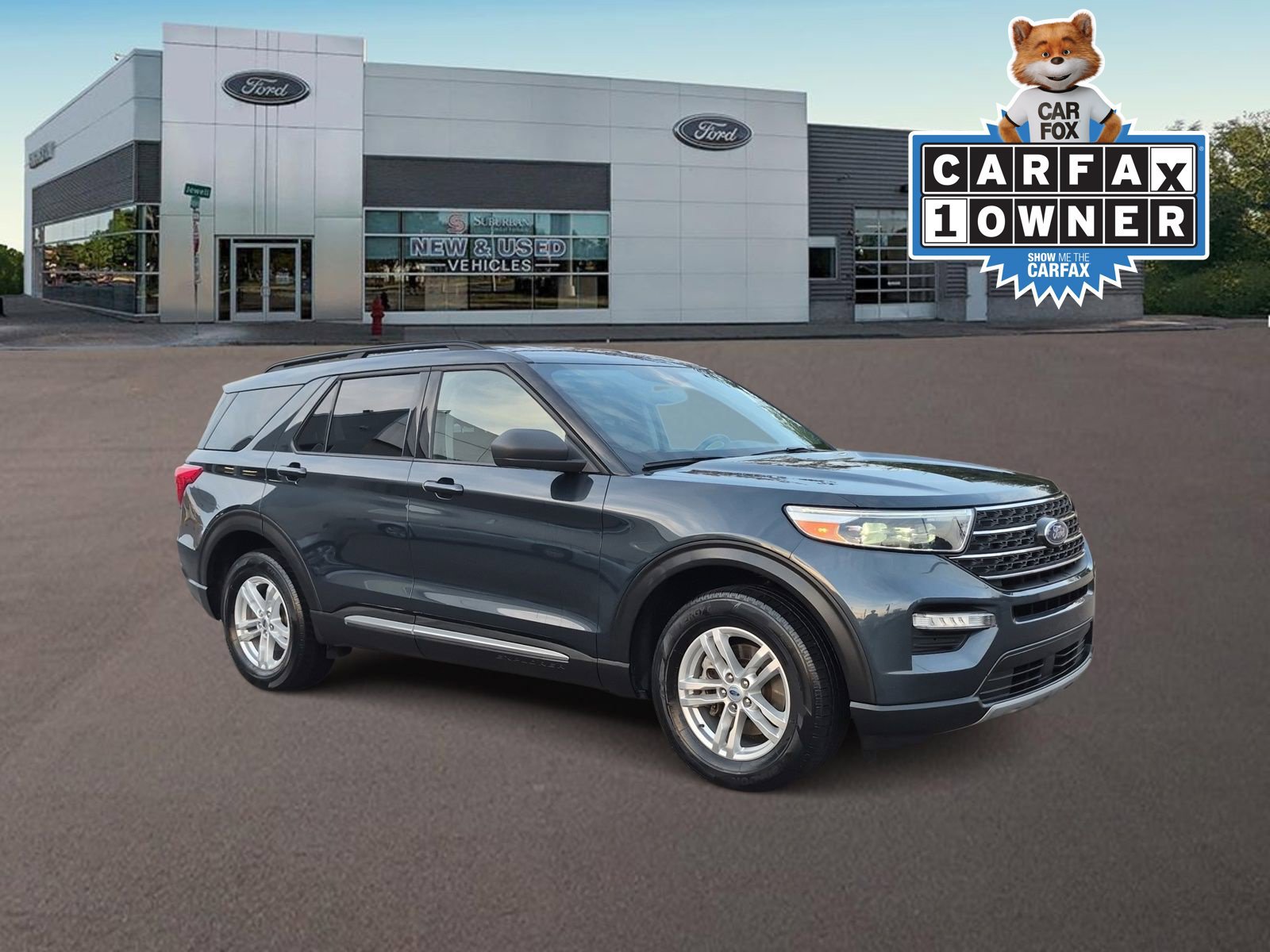 Used 2023 Ford Explorer XLT w/ Equipment Group 202A AWD/4WD image 2