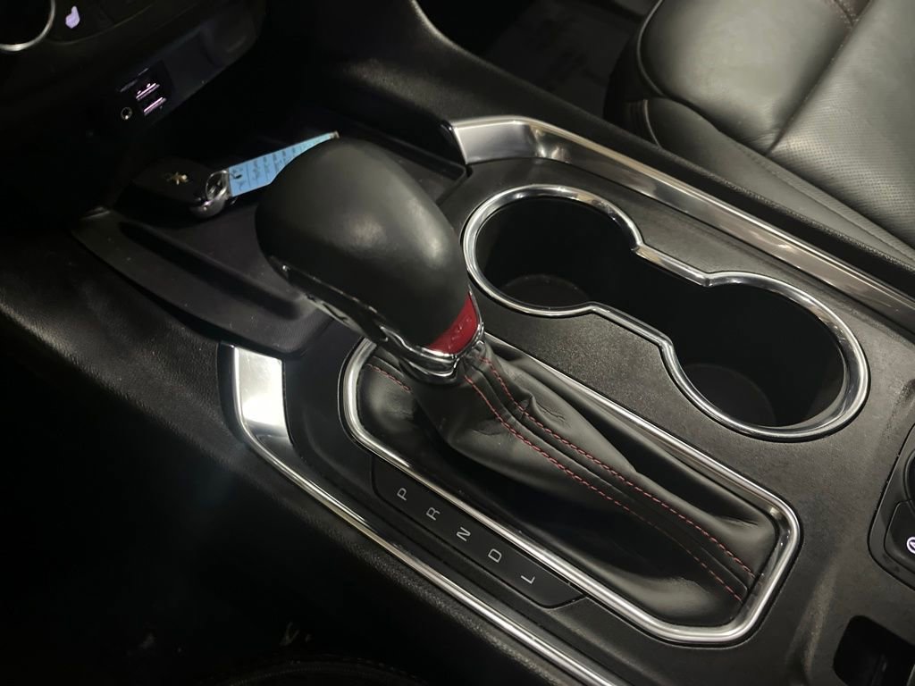 Used 2023 Chevrolet Traverse RS image 28