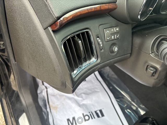 Used 2010 Cadillac CTS Premium image 25