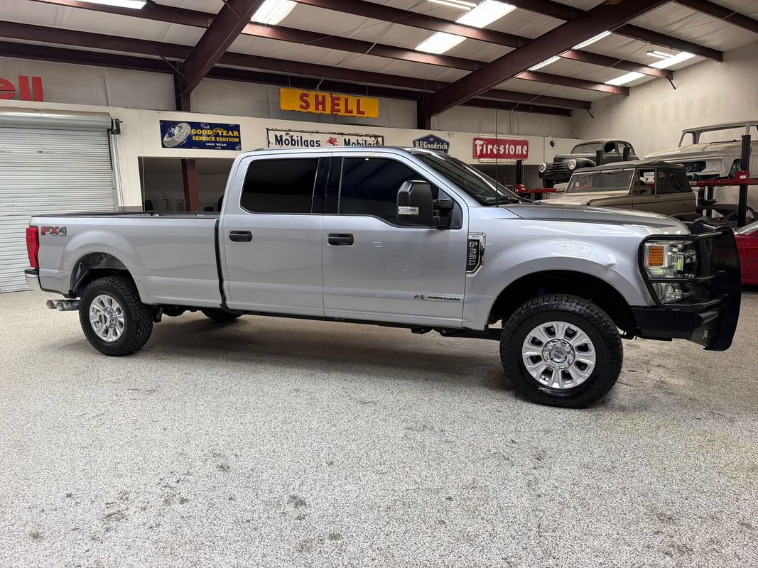 Used 2022 Ford F350 XLT AWD/4WD image 10