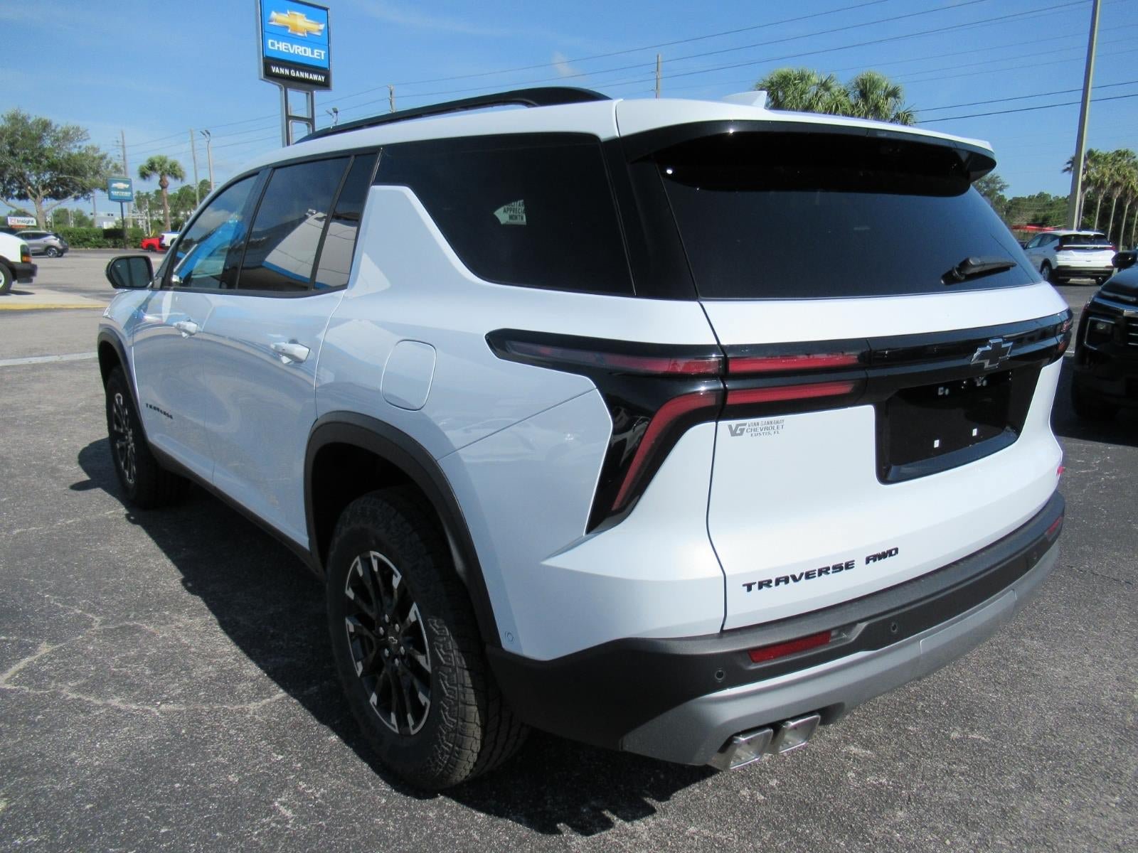 New 2026 Chevrolet Traverse Z71 w/ Enhanced Driving Package AWD/4WD image 7