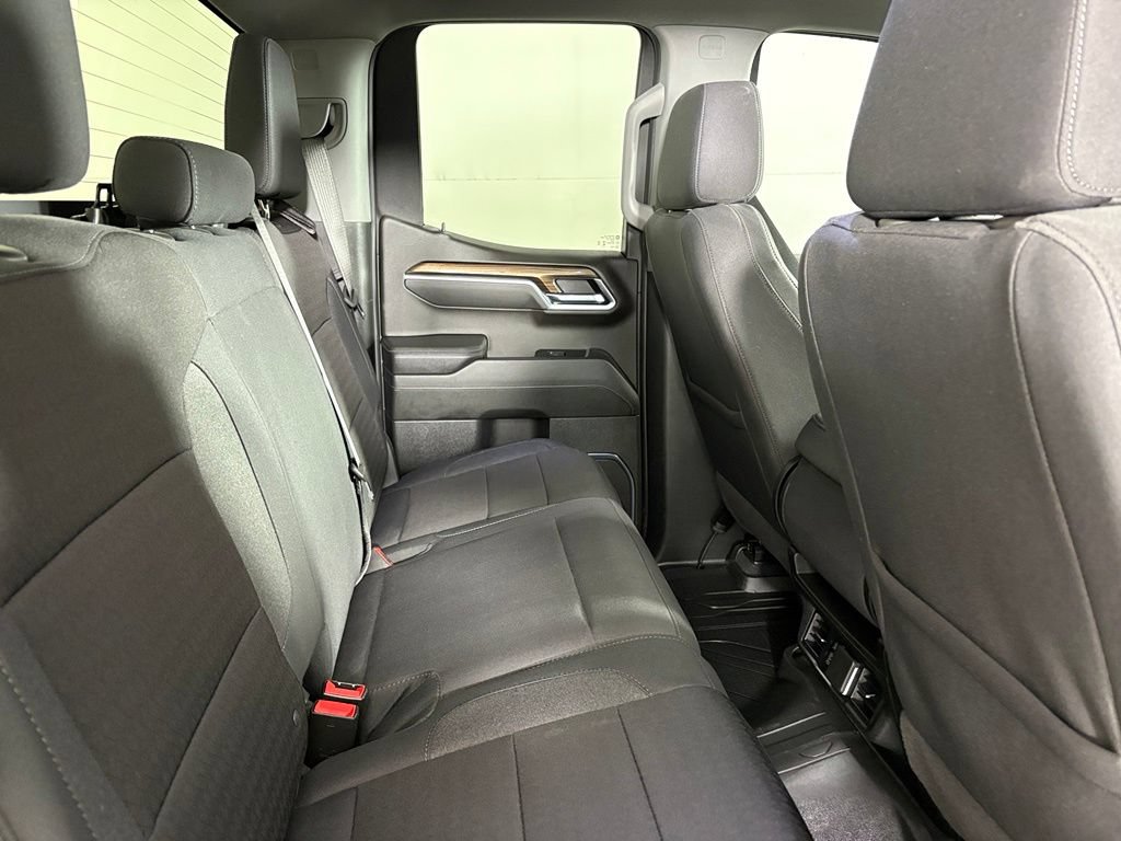 Used 2025 Chevrolet Silverado 1500 LT w/ LPO, Dark Essentials Package RWD image 17