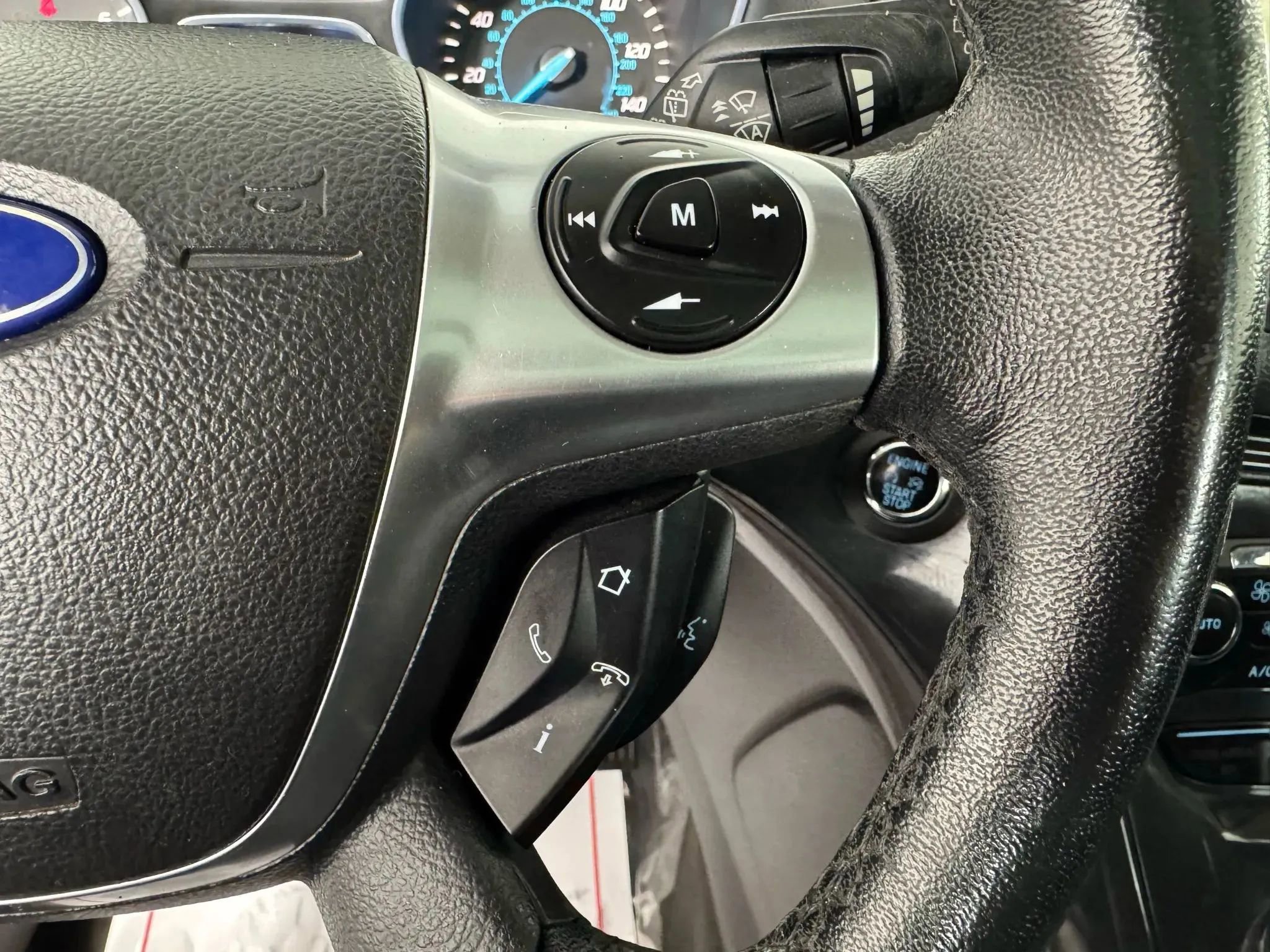 Used 2014 Ford Escape Titanium w/ Equipment Group 401A image 16