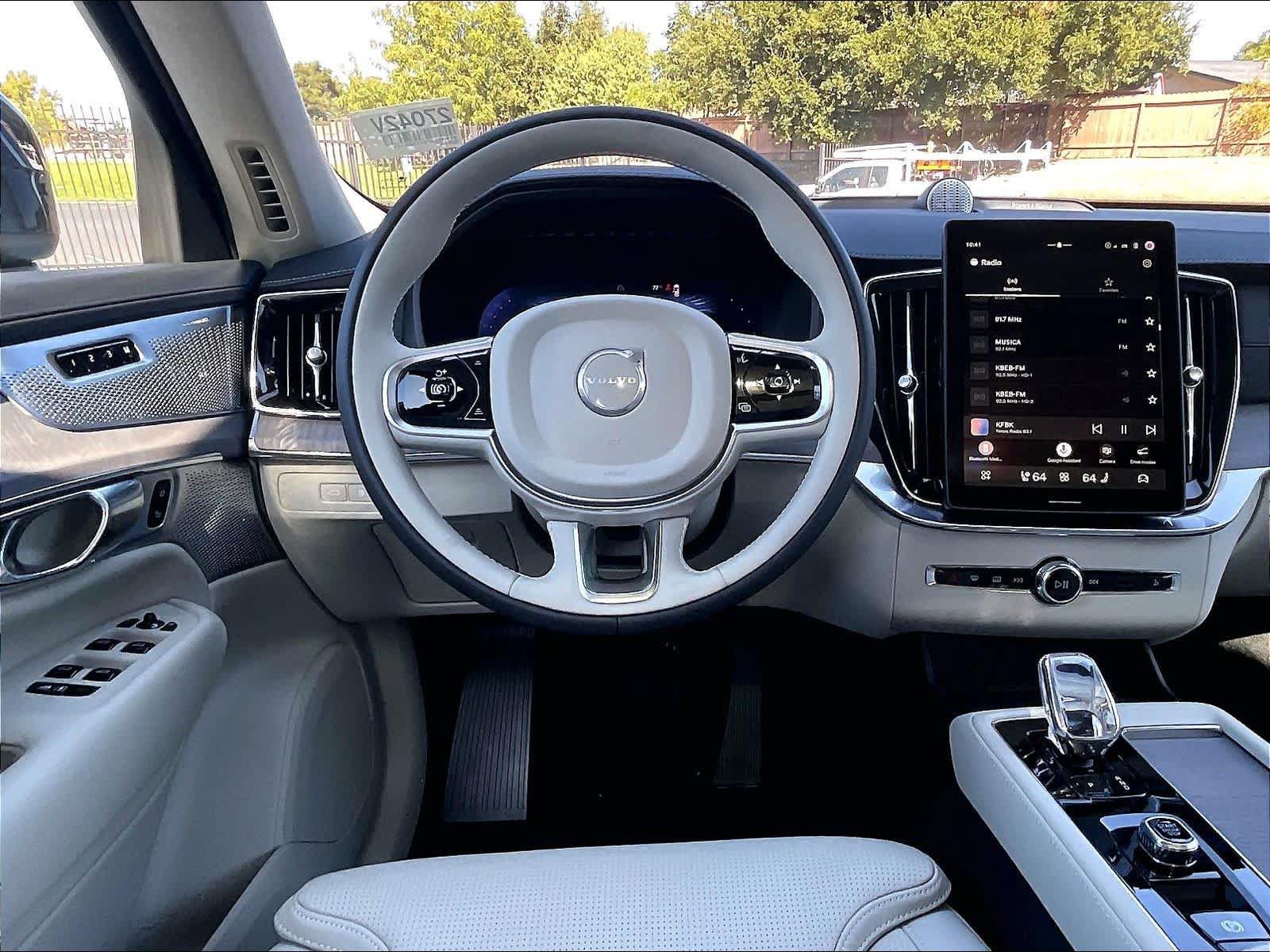 New 2027 Volvo XC90 T8 Ultra AWD/4WD image 15