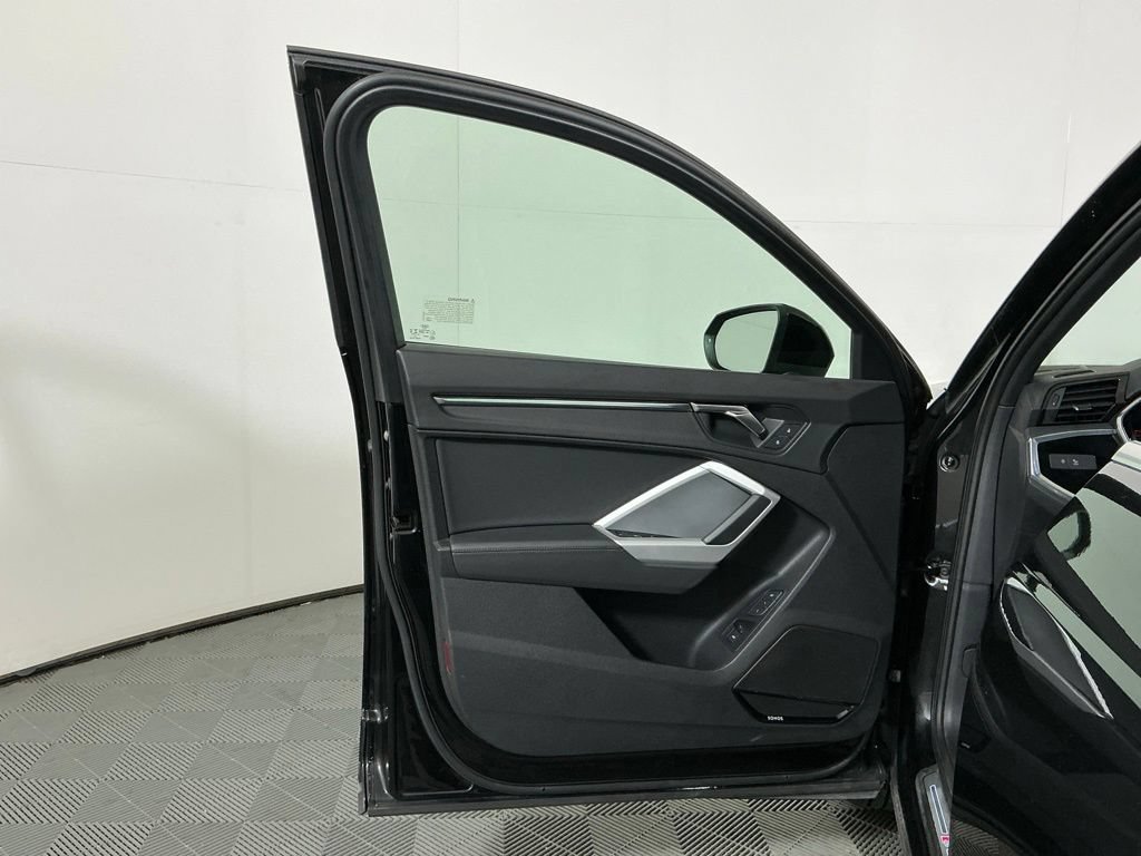 Used 2022 Audi Q3 2.0T Premium Plus AWD/4WD image 19