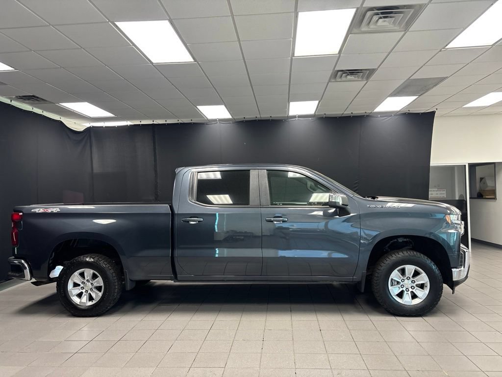 Used 2021 Chevrolet Silverado 1500 LT w/ Safety Package II AWD/4WD image 2